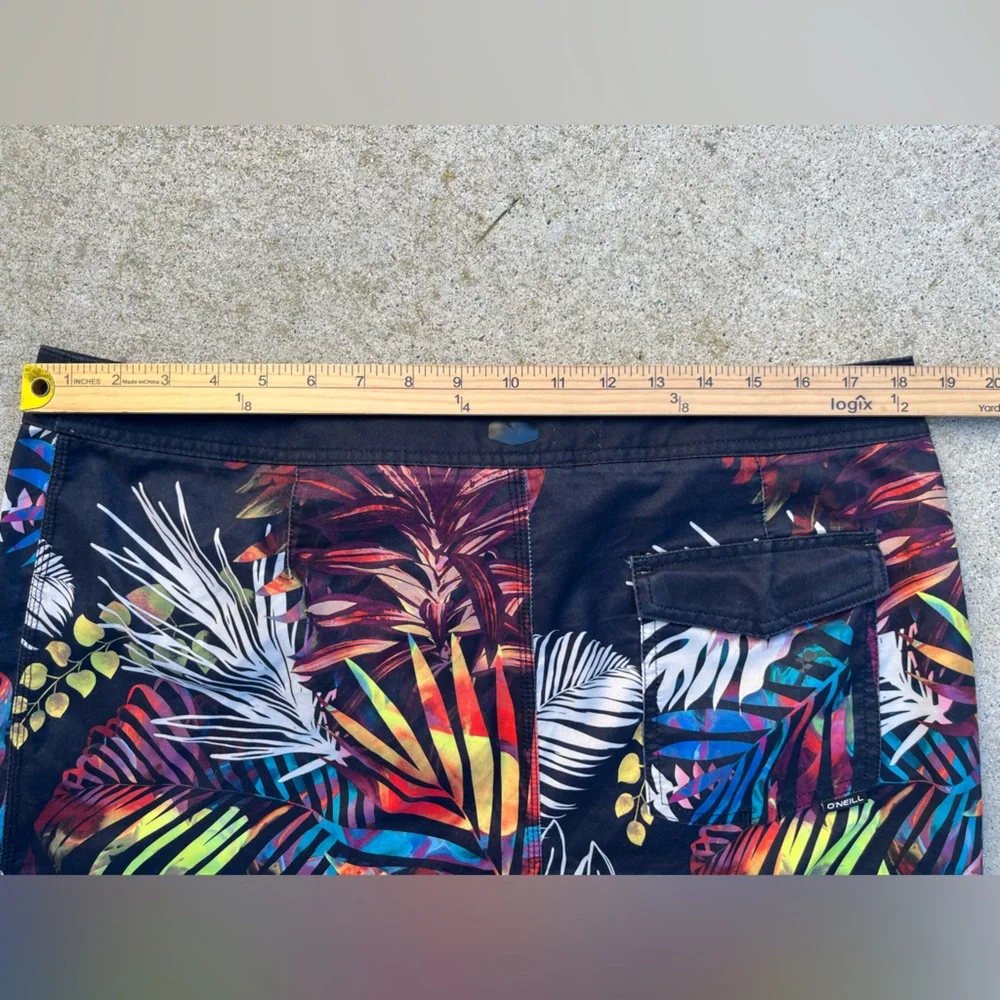 Men's‎ O'Neill Board Shorts Multicolor Floral 36 Surf Beach Sun Reggae Jamaica